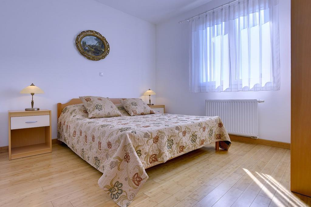 Apartment Bella Pula Exterior photo
